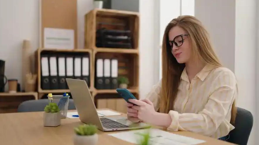 北京日上防盗门有限公司轮播图2